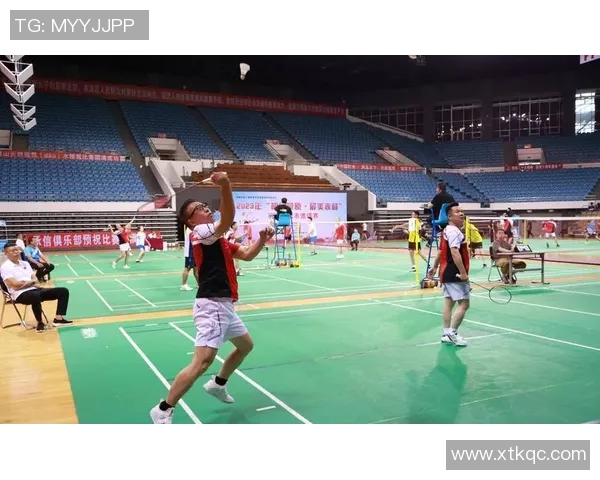 张强独家分享羽毛球技巧与训练心得助你提升竞技水平