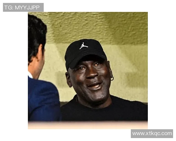 足球明星化妆大爷的趣味瞬间展现了老年人的时尚与活力