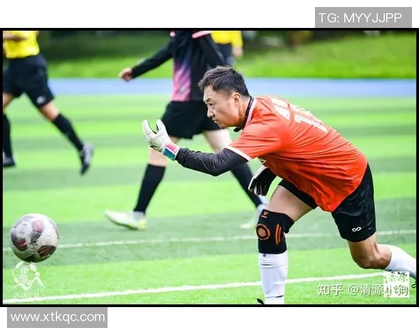 足球明星起球瞬间背后的故事与精彩花絮揭秘 足球明星起球瞬间背后的故事与精彩花絮揭秘